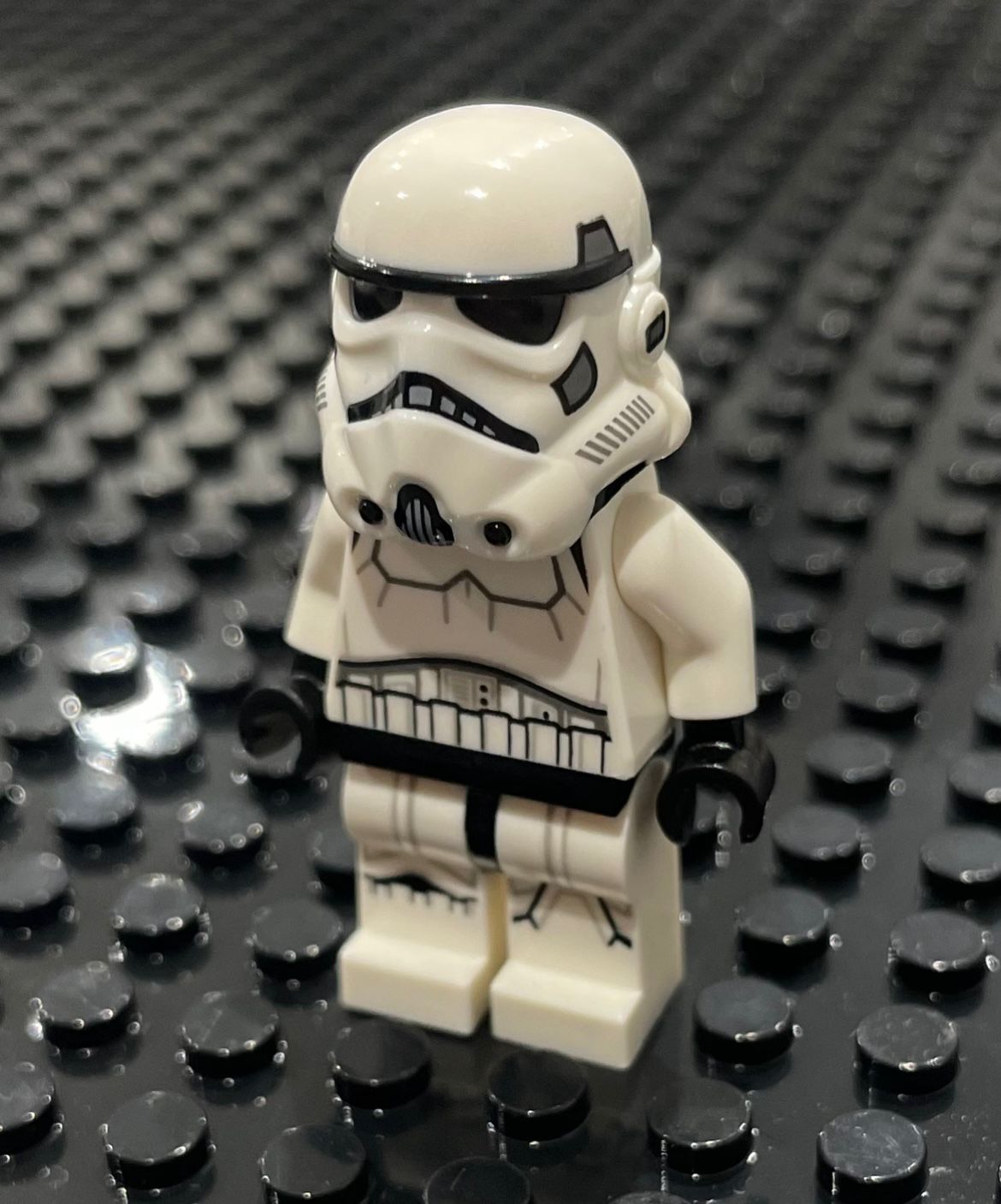 SW1137: Imperial Stormtrooper (Dual Molded Helmet, Gray Squares on Back) - Male, Light Nougat Head, Frown
